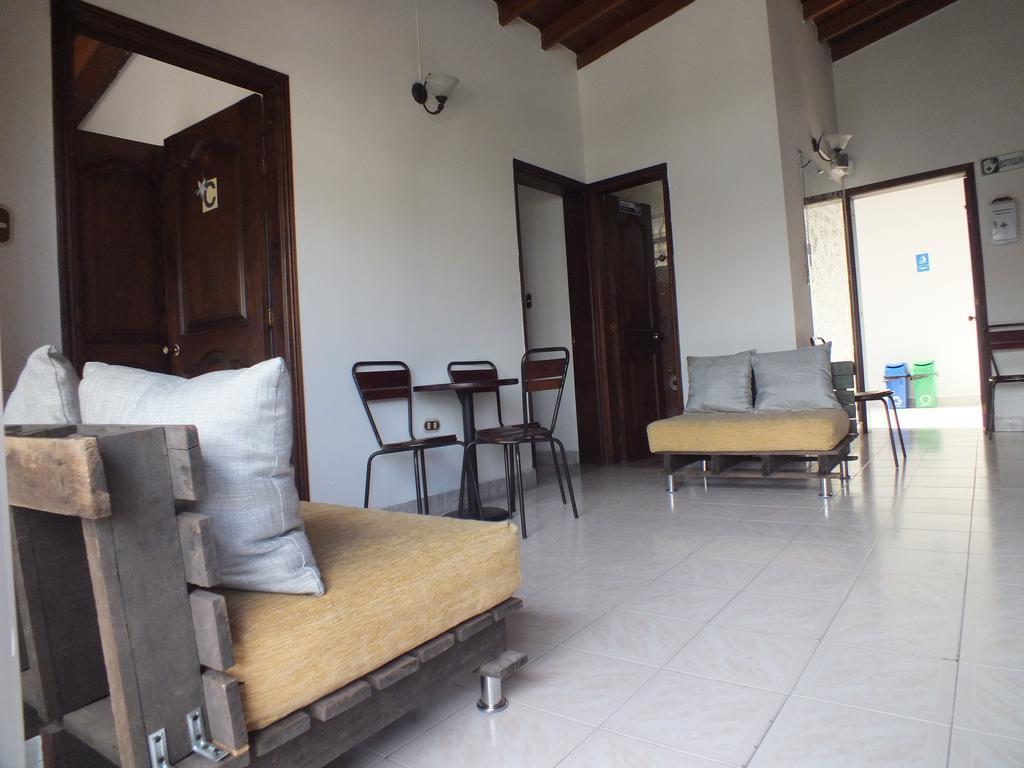 Hostal Casa Paraiso Medellín Extérieur photo